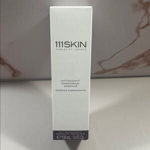 111SKIN Antioxidant Energising Essence - White and Gray